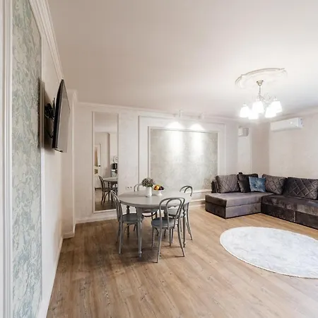 Apartmán Lux On Duhnovicha Street .free Parking. Užhorod