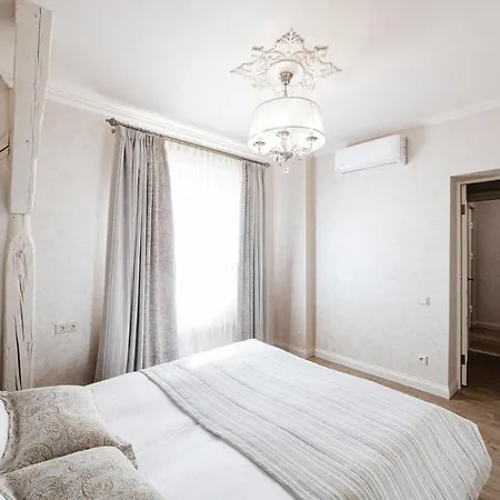 Lux On Duhnovicha Street .free Parking. Apartamento
