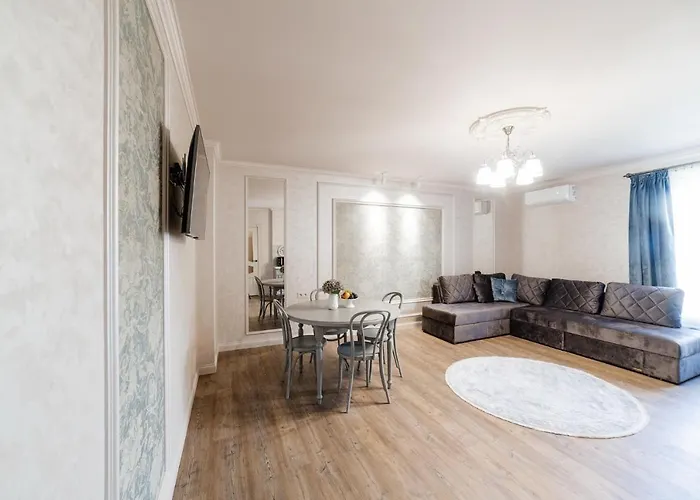 Διαμέρισμα Lux On Duhnovicha Street .free Parking. Uzhhorod